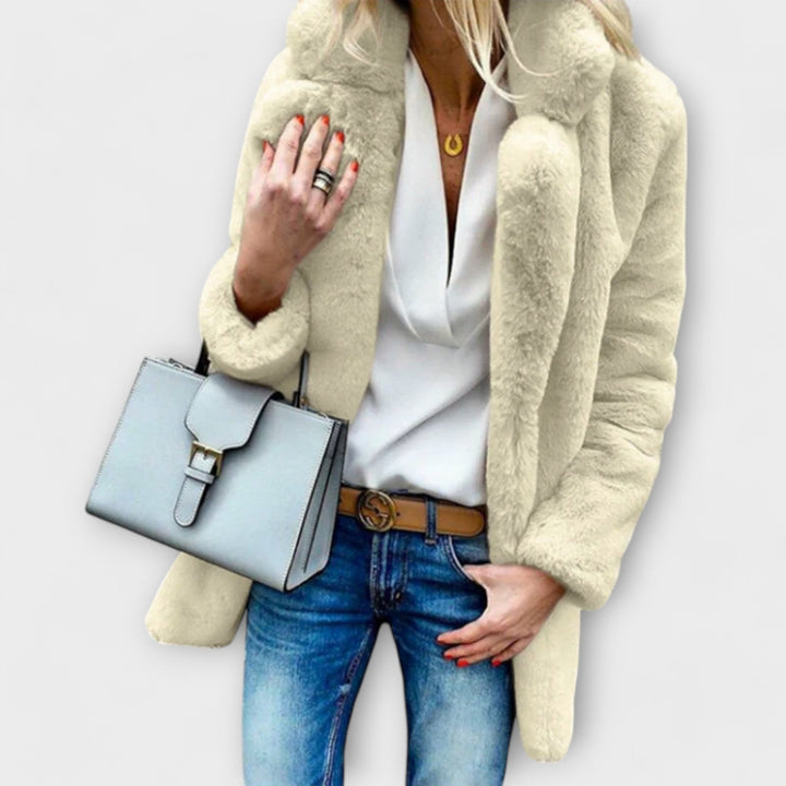 Luna – Warm and Fluffy Winter Coat