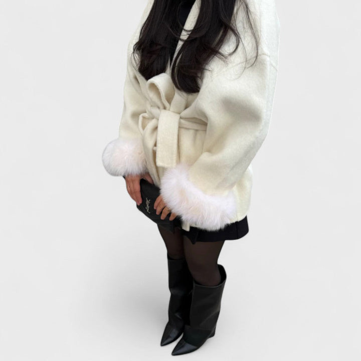 Woolcat – Elegant Coat with Faux Fur Details
